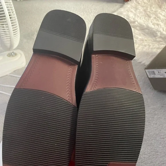 Brand new boys dress shoes. Never worn!!! - Picture 2 of 4